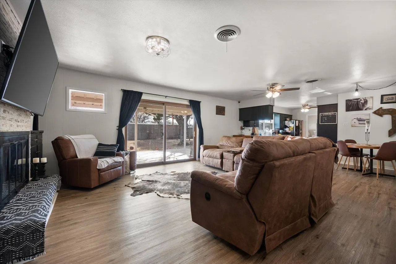 Photo 7 — 214 Willow Wood Lane, Levelland, TX 79336