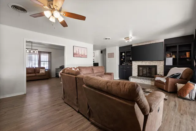Photo 8 — 214 Willow Wood Lane, Levelland, TX 79336
