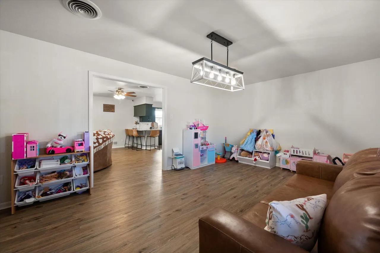 Photo 20 — 214 Willow Wood Lane, Levelland, TX 79336