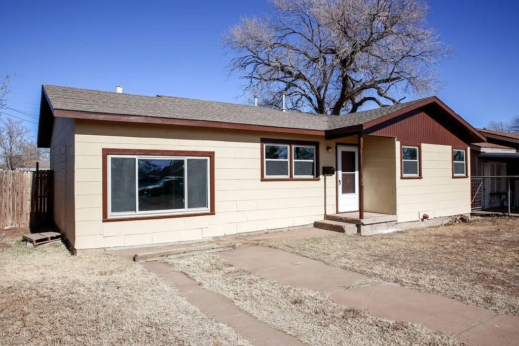 Photo 2 — 532 54th Street, Lubbock, TX 79404