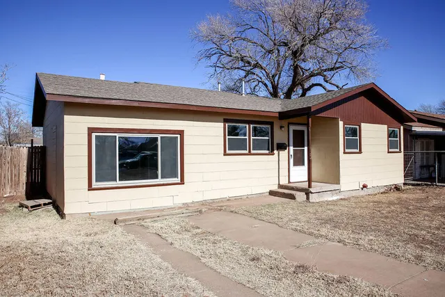 Photo 2 — 532 54th Street, Lubbock, TX 79404