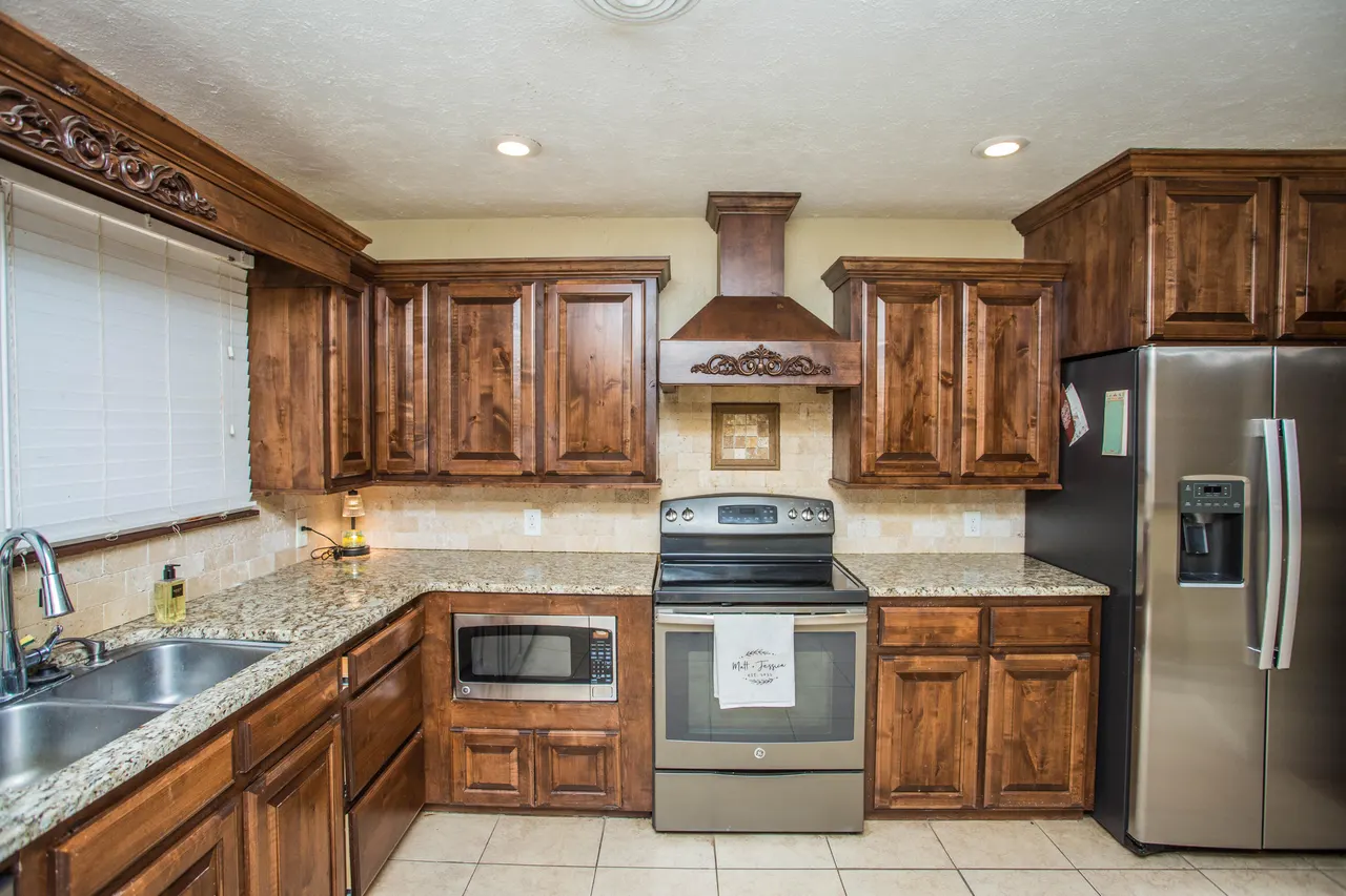 Photo 12 — 1550 W Lynn Street, Slaton, TX 79364