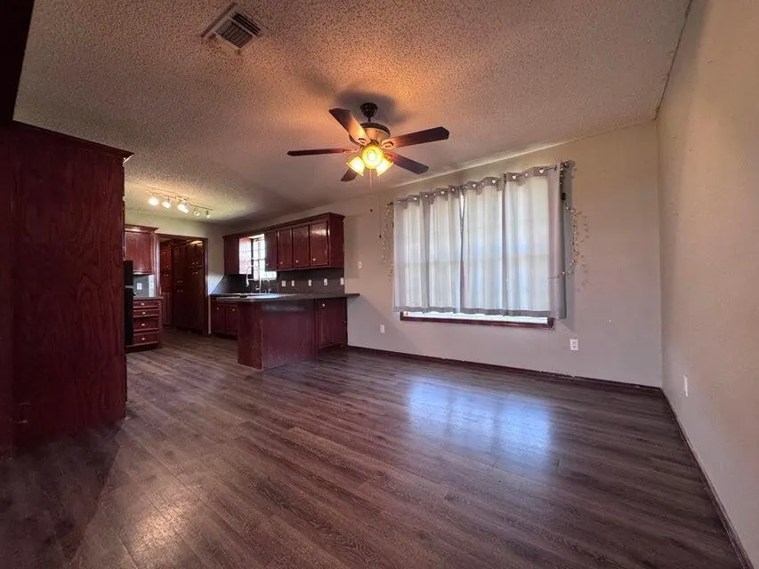 Photo 9 — 1024 W Apogee Drive, Lockney, TX 79241