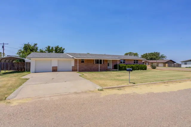 Photo 4 — 1619 Ave L, Ralls, TX 79357