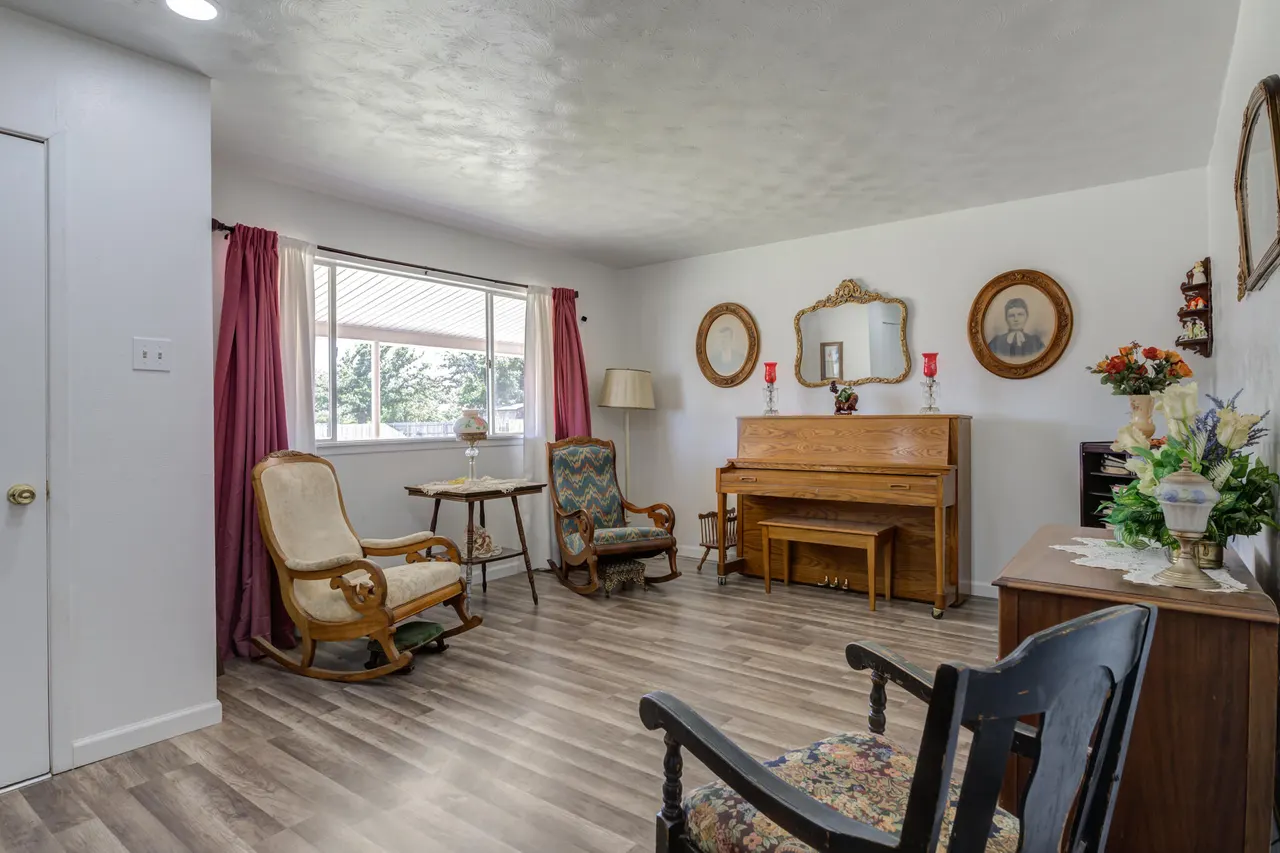 Photo 5 — 1619 Ave L, Ralls, TX 79357