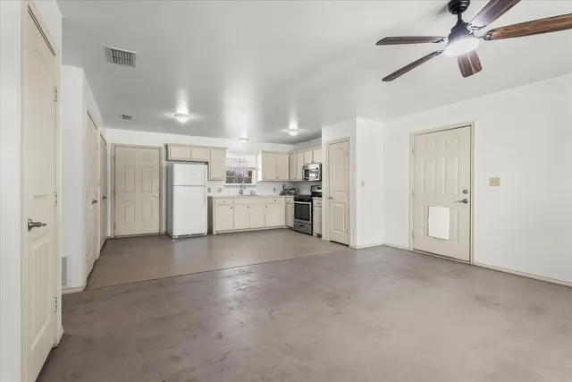 Photo 3 — 700 Avenue N, Ralls, TX 79357