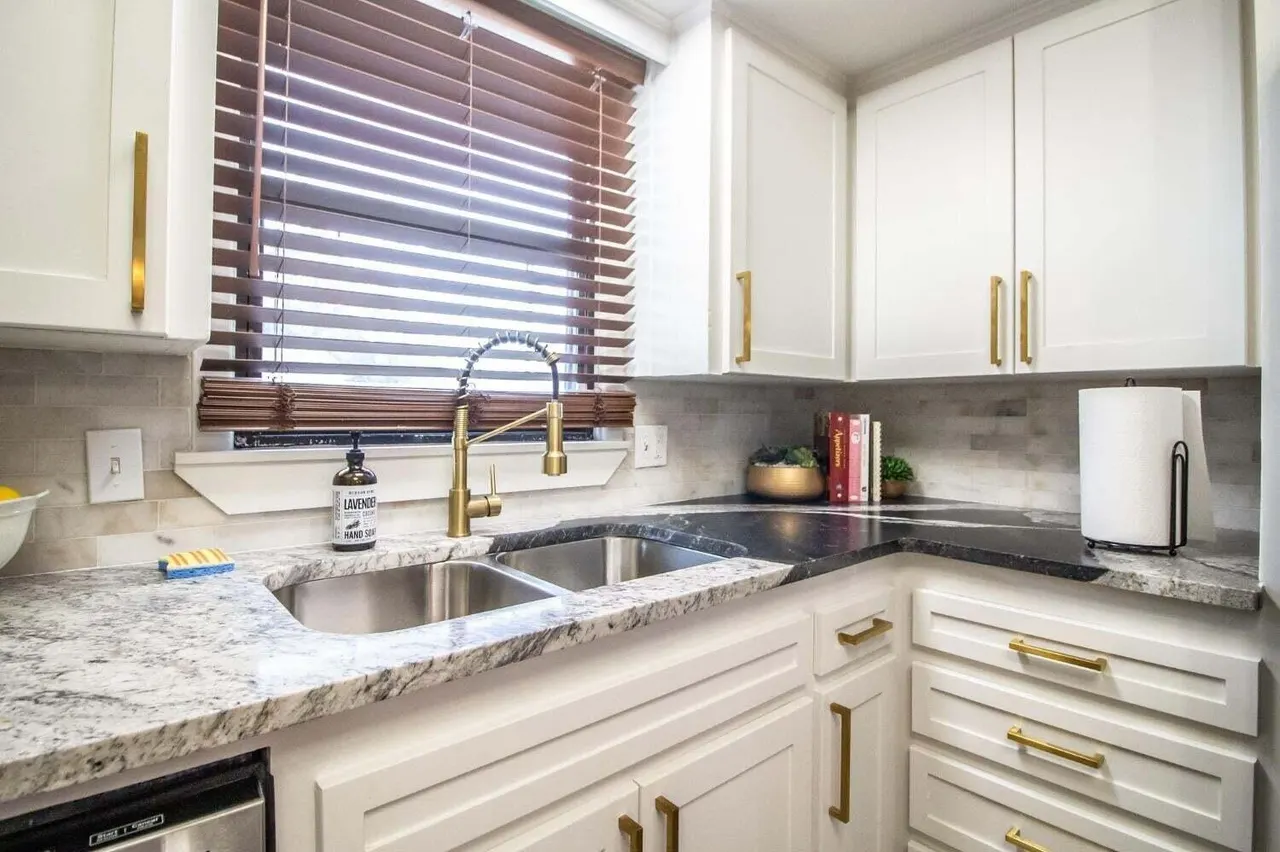 Photo 11 — 3501 33rd Street, Lubbock, TX 79410