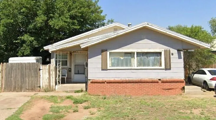Photo 2 — 2310 Avenue T, Lubbock, TX 79411