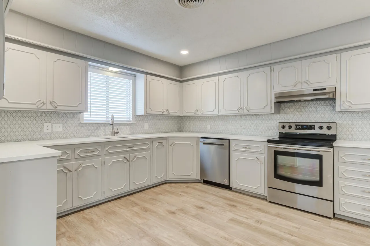 Photo 16 — 4401 55th Street, Lubbock, TX 79414