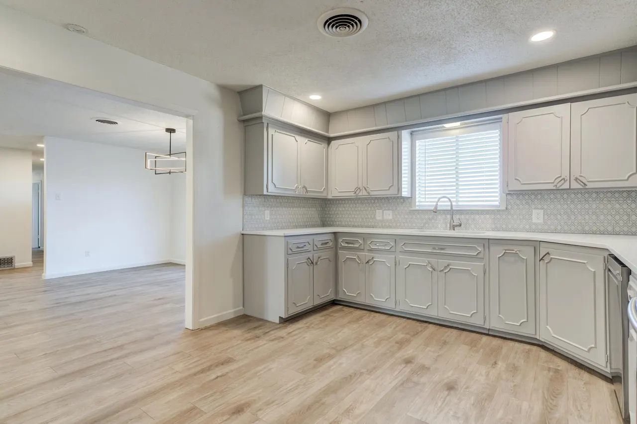 Photo 18 — 4401 55th Street, Lubbock, TX 79414