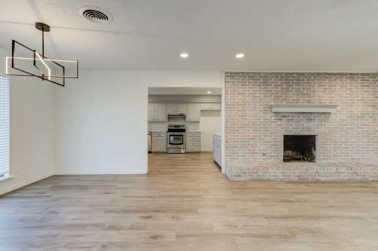Photo 9 — 4401 55th Street, Lubbock, TX 79414
