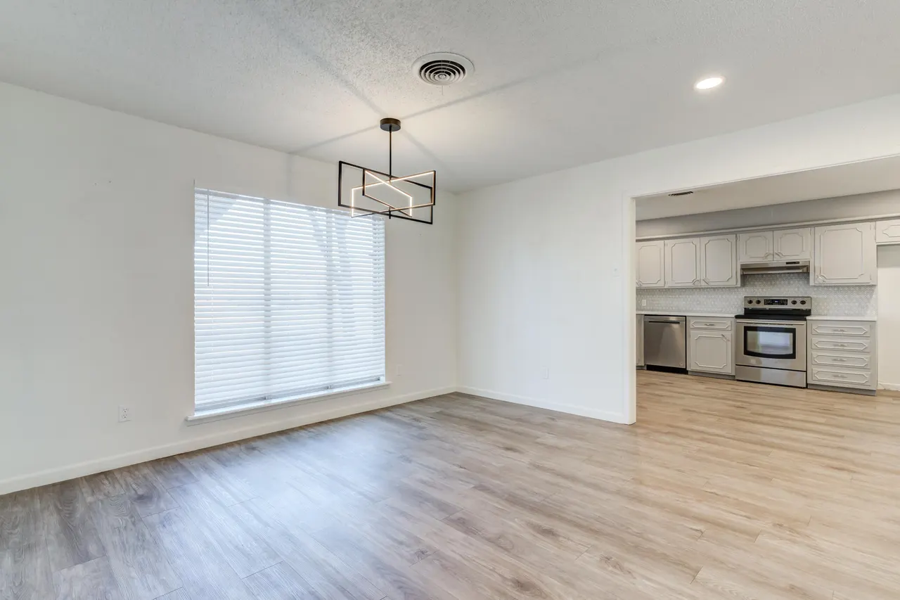 Photo 14 — 4401 55th Street, Lubbock, TX 79414