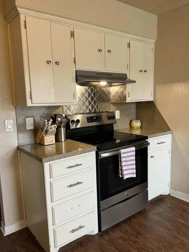 Photo 4 — 6027 13th Street, Lubbock, TX 79416