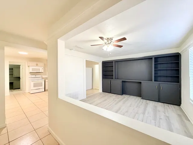 Photo 8 — 3407 30th Street, Lubbock, TX 79410