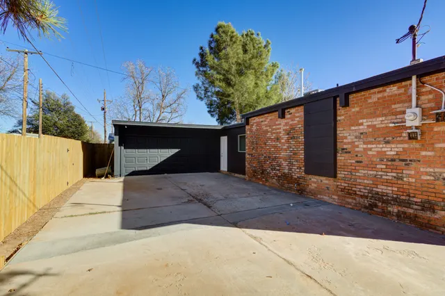 Photo 3 — 2218 58th Street, Lubbock, TX 79412
