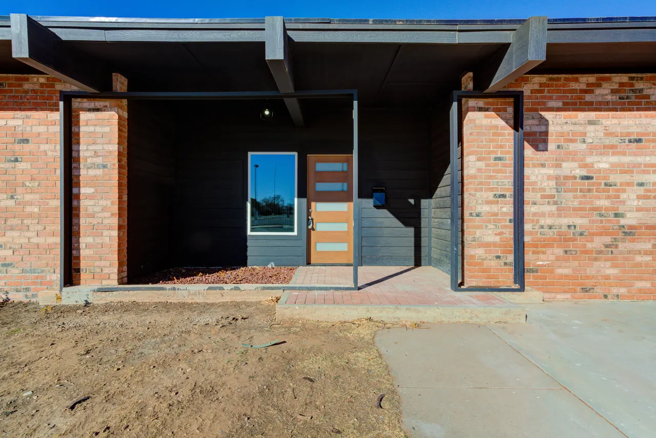 Photo 4 — 2218 58th Street, Lubbock, TX 79412