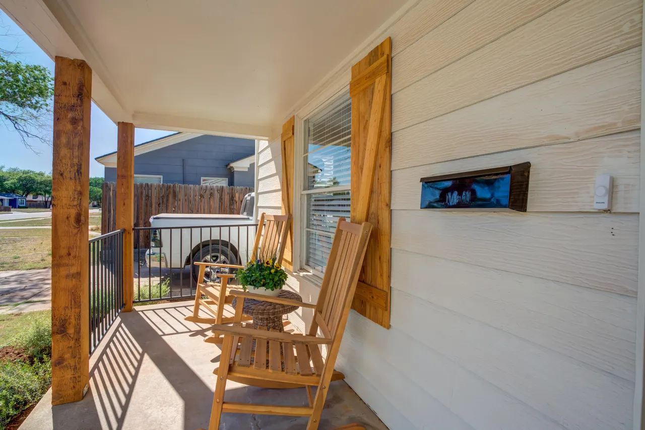 Photo 4 — 3610 30th Street, Lubbock, TX 79410