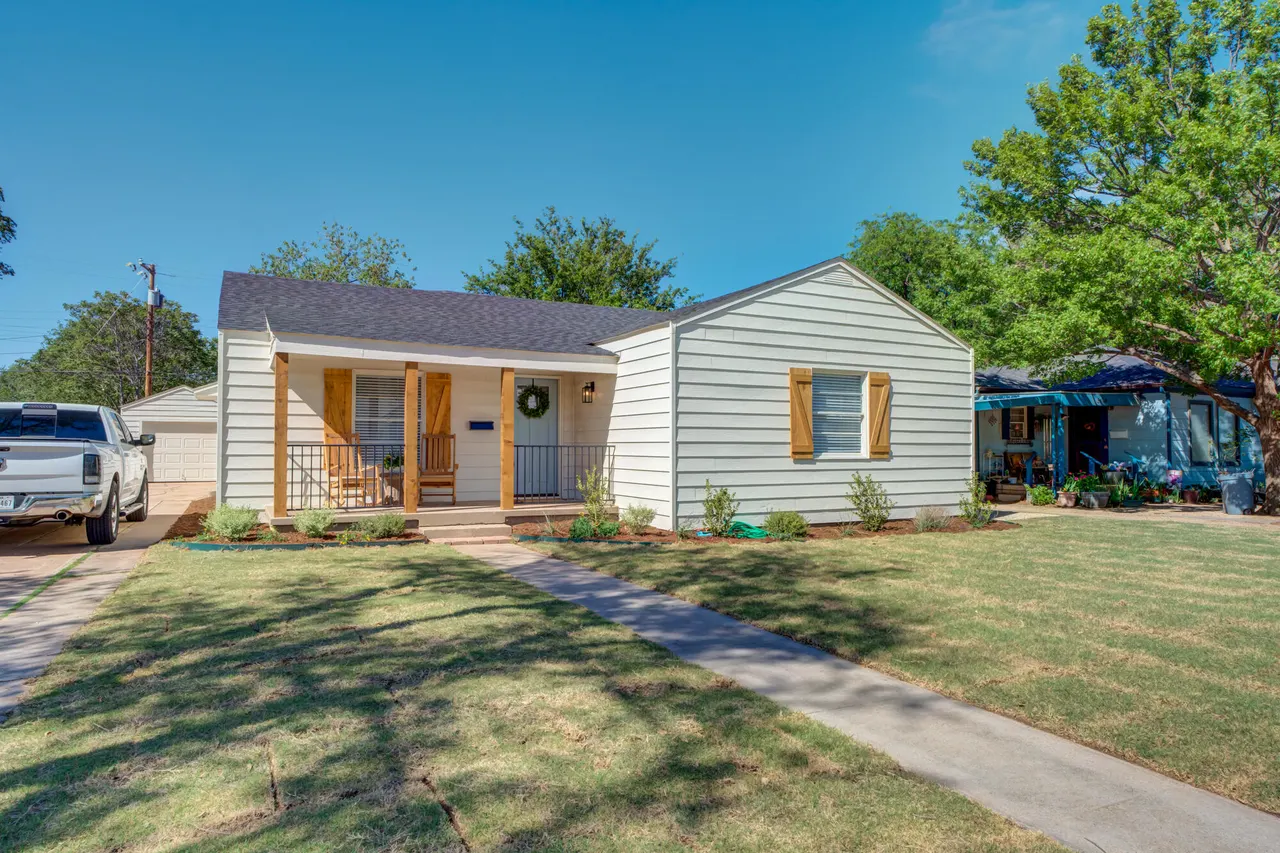 Front exterior — 3610 30th Street, Lubbock, TX 79410