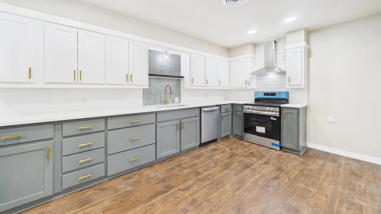 Photo 7 — 3702 36th Street, Lubbock, TX 79413