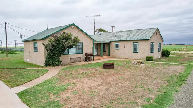 Photo 2 — 561 FM 302, Springlake, TX 79082