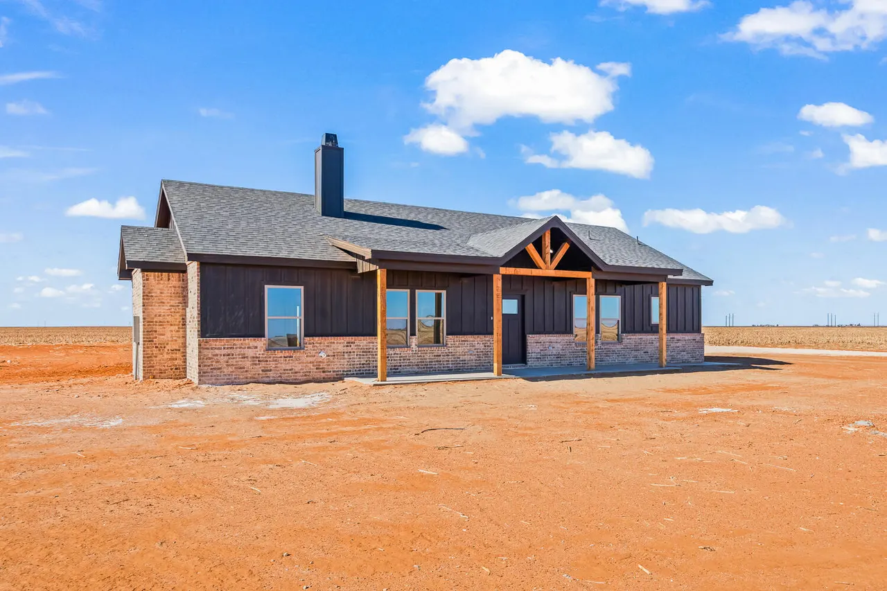 Photo 2 — 4050 Hawk Road, Ropesville, TX 79358