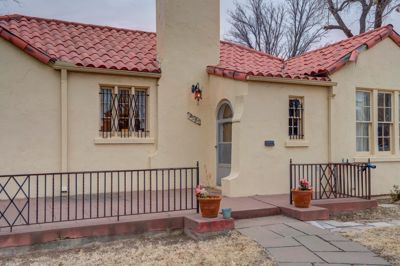 Photo 3 — 2307 18th Street, Lubbock, TX 79401