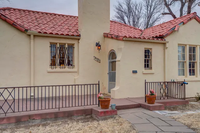 Photo 3 — 2307 18th Street, Lubbock, TX 79401