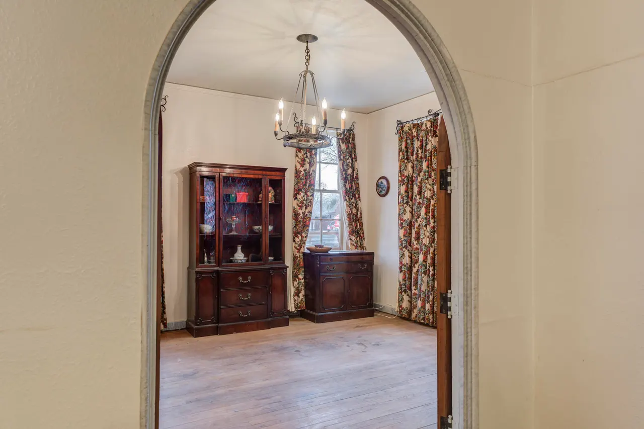 Photo 17 — 2307 18th Street, Lubbock, TX 79401