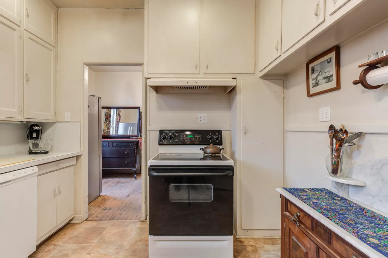 Photo 26 — 2307 18th Street, Lubbock, TX 79401