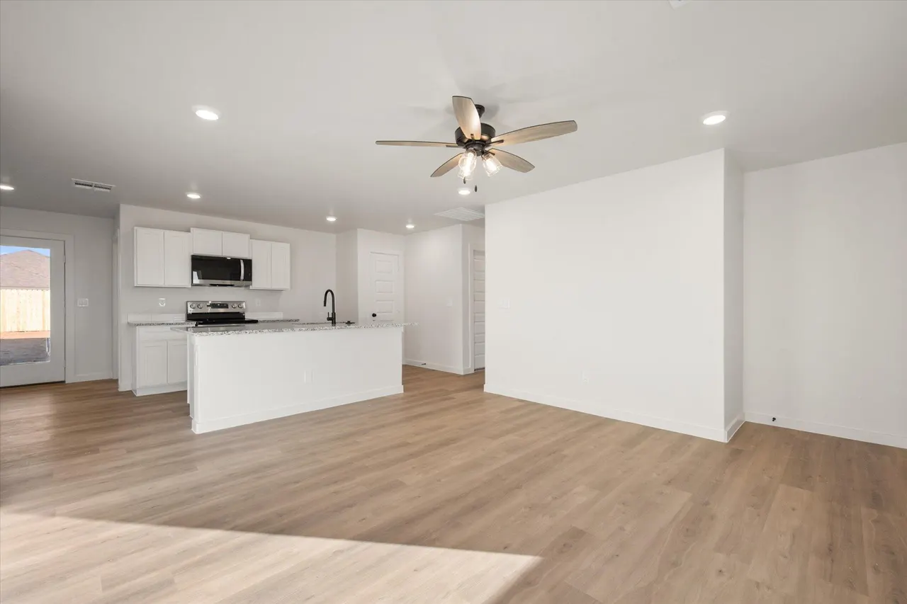 Photo 4 — 6311 Volney Avenue, Lubbock, TX 79407