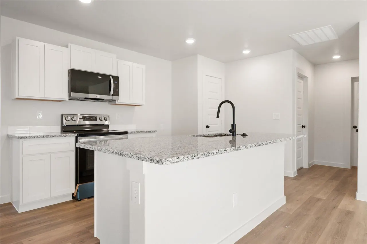 Photo 9 — 6311 Volney Avenue, Lubbock, TX 79407