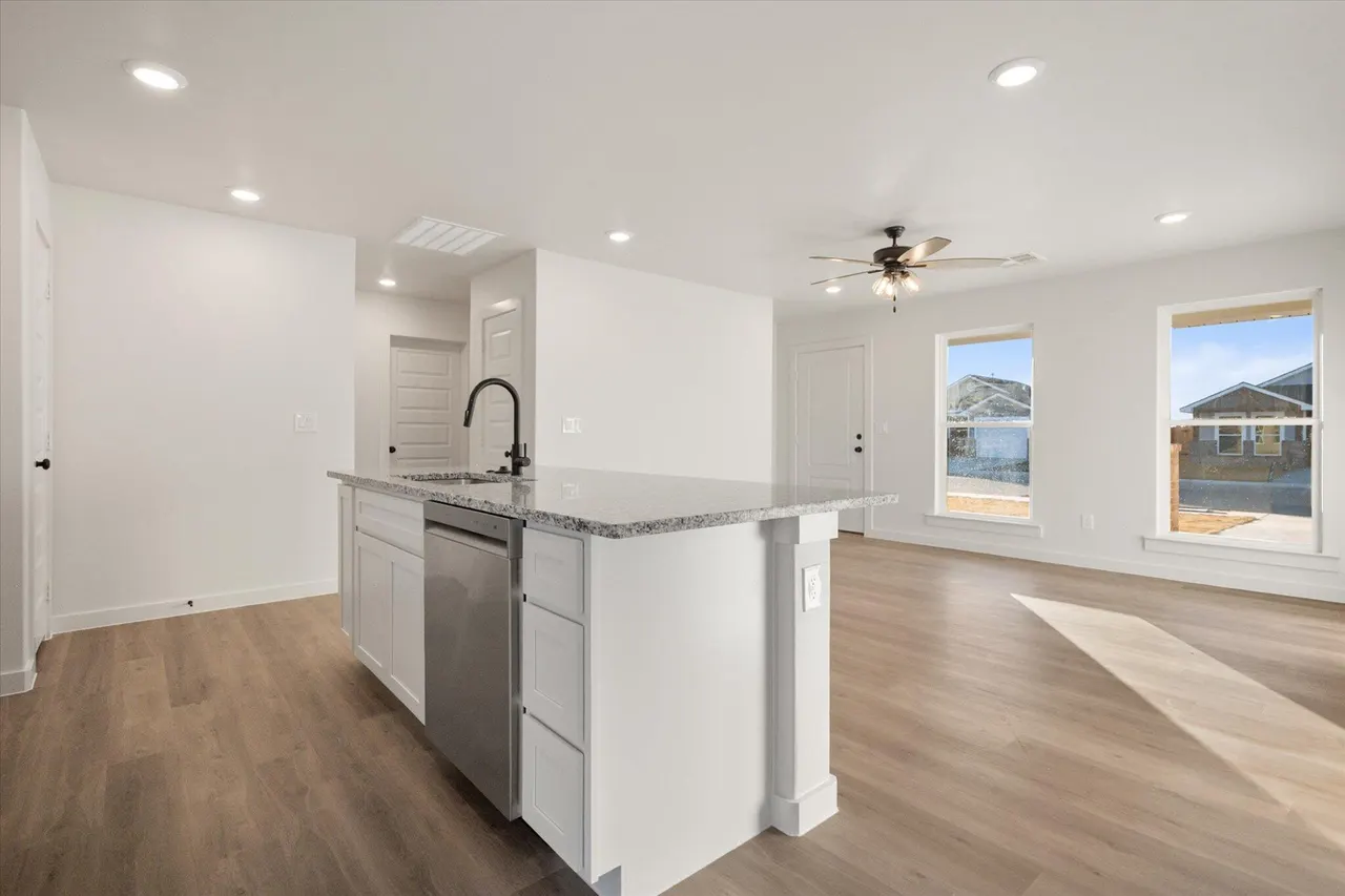 Photo 10 — 6311 Volney Avenue, Lubbock, TX 79407