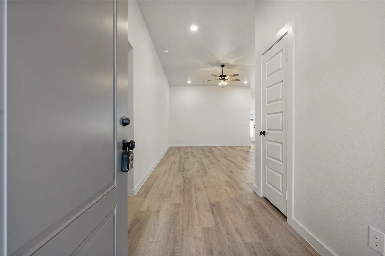 Photo 2 — 2427 Aberdeen Avenue, Wolfforth, TX 79382