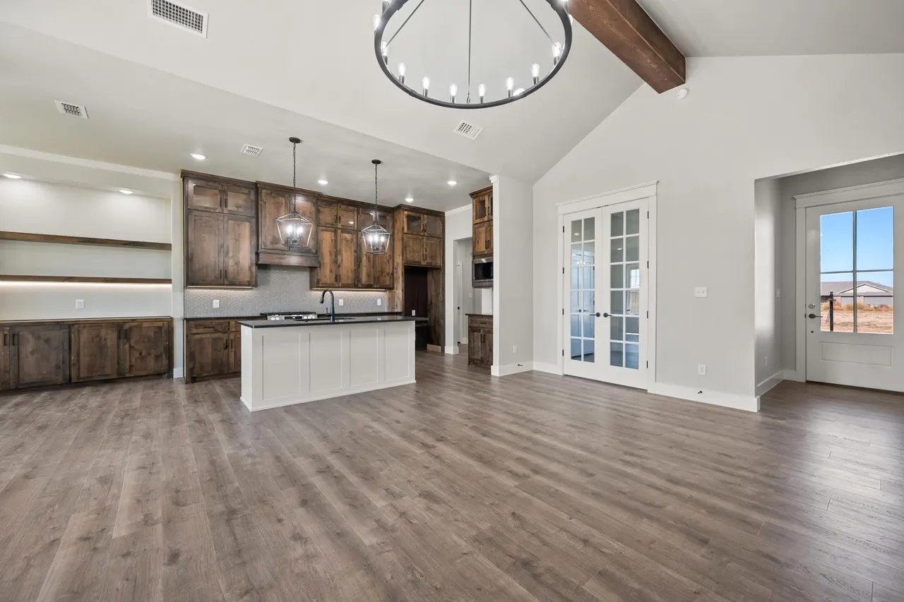 Photo 8 — 1119 N 6th Street, Wolfforth, TX 79382
