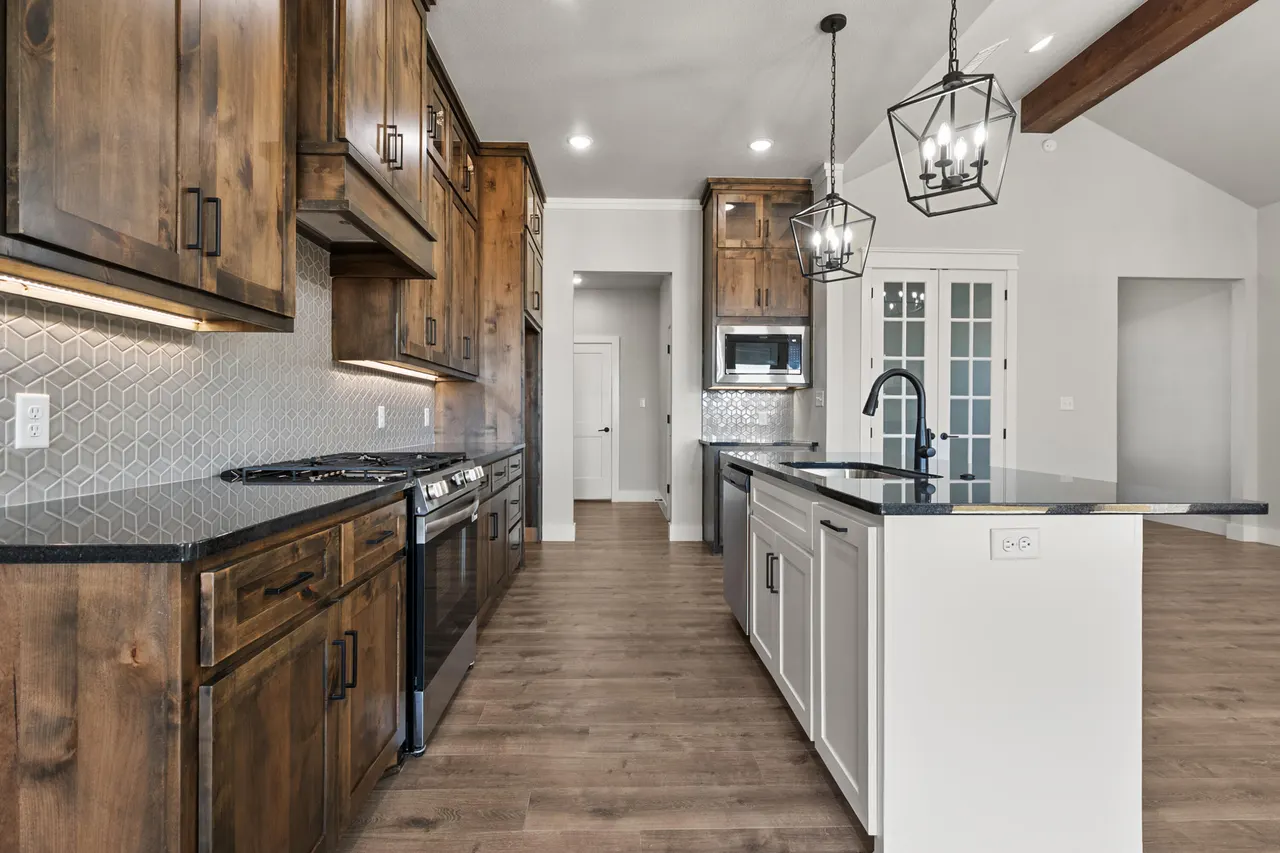 Photo 14 — 1119 N 6th Street, Wolfforth, TX 79382