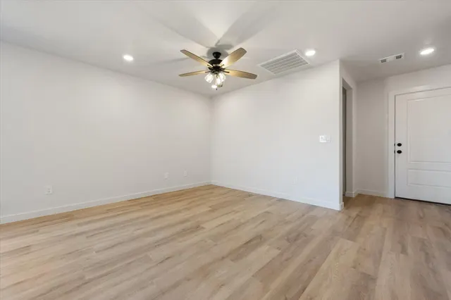 Photo 5 — 518 E 23rd Street, Wolfforth, TX 79382