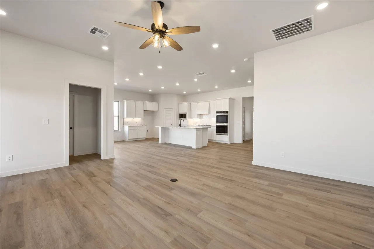 Photo 12 — 5306 Remington Avenue, Lubbock, TX 79407