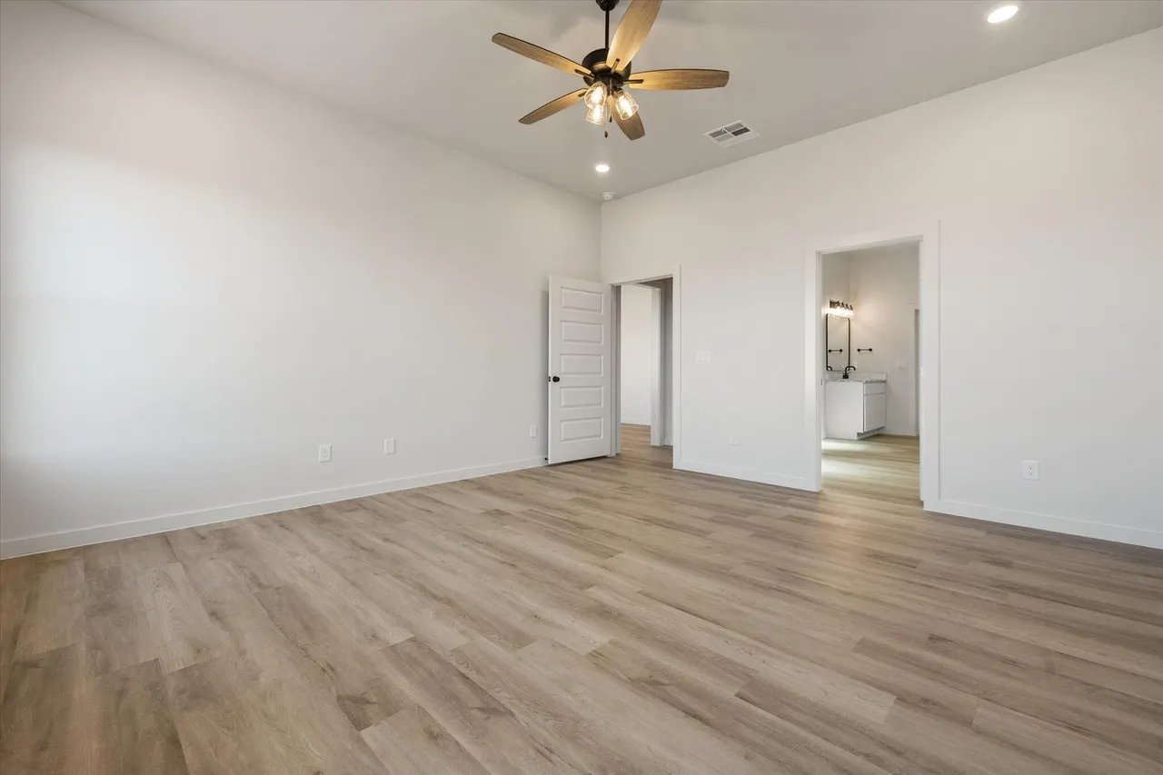 Photo 14 — 5306 Remington Avenue, Lubbock, TX 79407