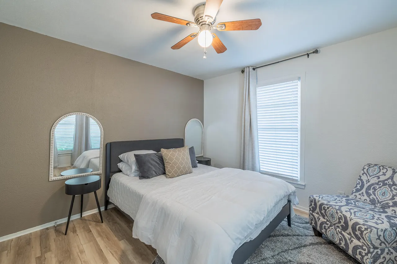 Photo 11 — 3012 29th Street, Lubbock, TX 79410