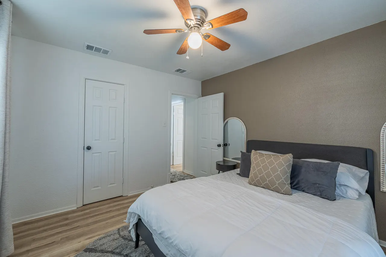 Photo 12 — 3012 29th Street, Lubbock, TX 79410