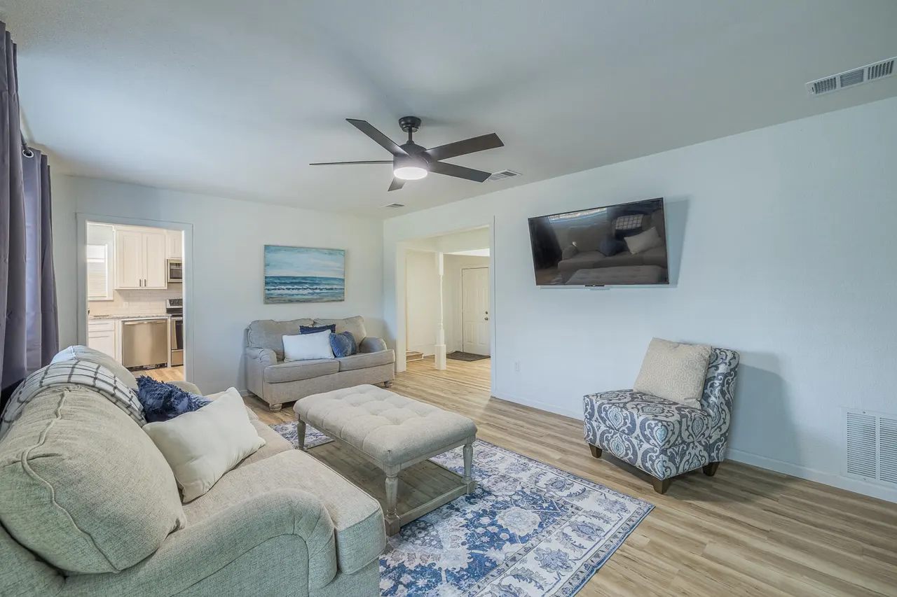 Photo 3 — 3012 29th Street, Lubbock, TX 79410