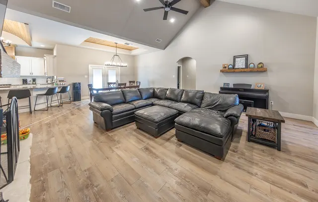 Photo 7 — 504 Avenue U, Shallowater, TX 79363