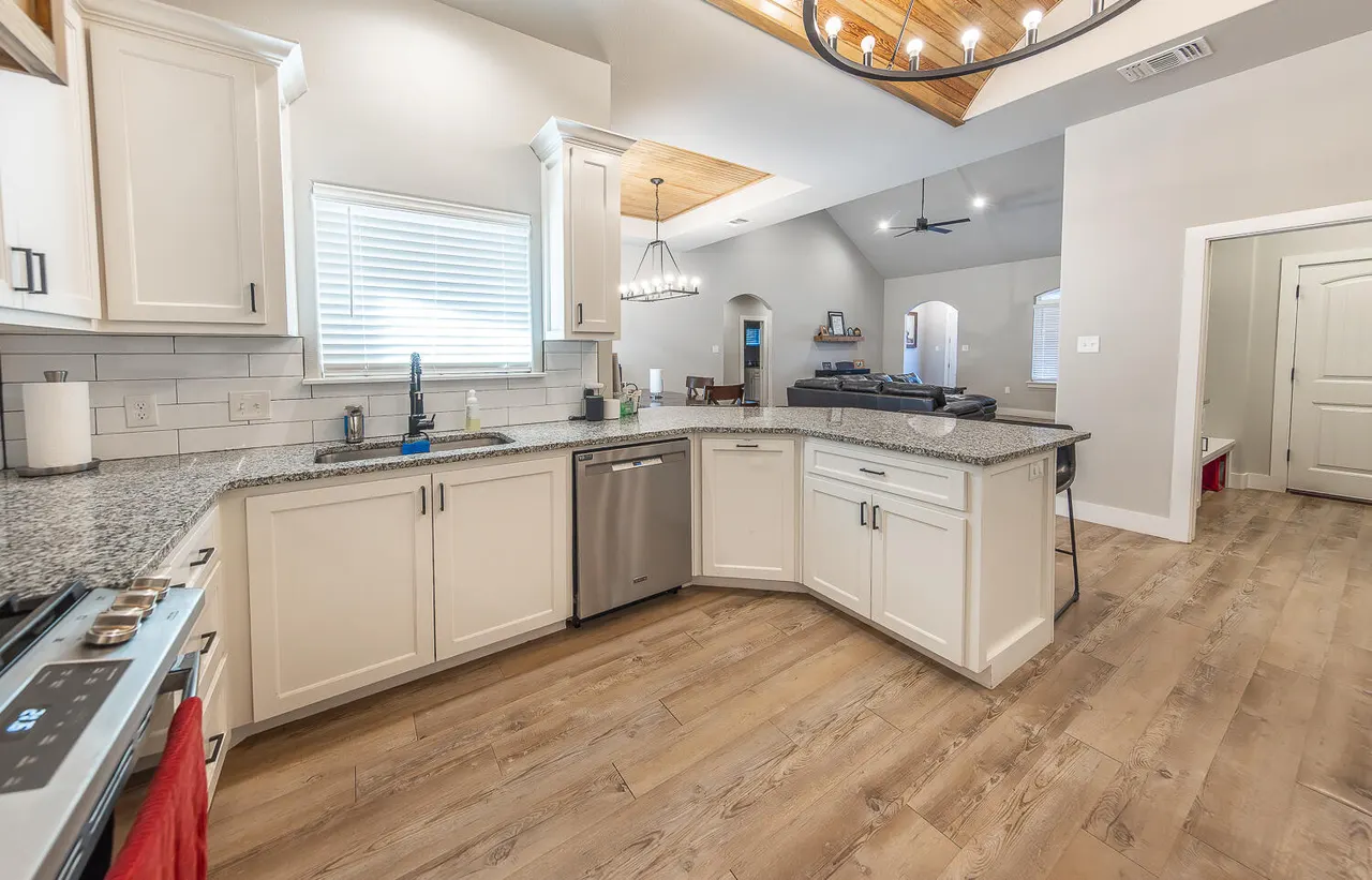 Photo 11 — 504 Avenue U, Shallowater, TX 79363