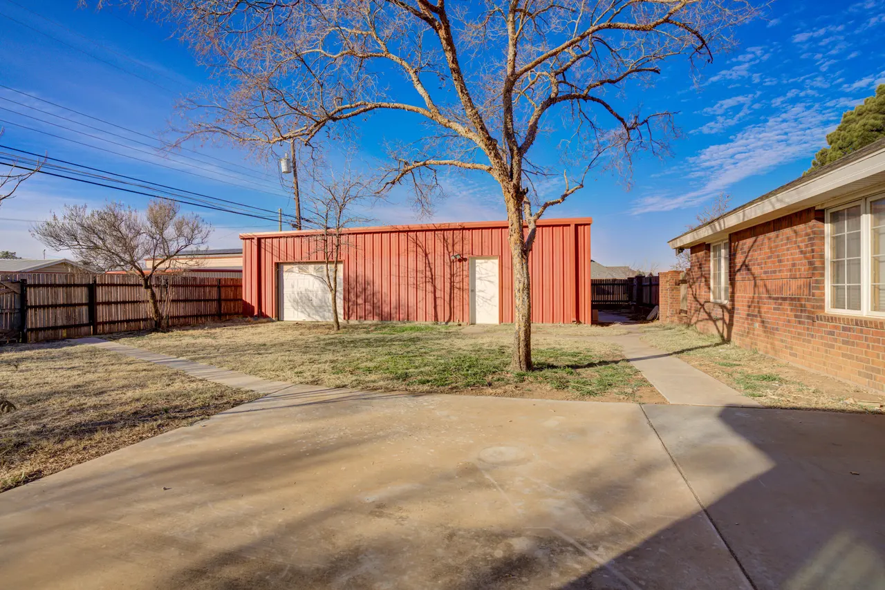 Photo 6 — 801 19th Street, Seagraves, TX 79359