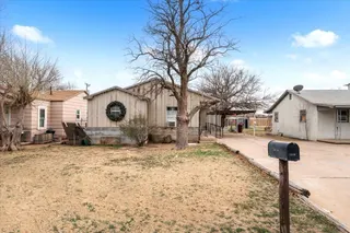 Sold home at 1316 W 6th Street