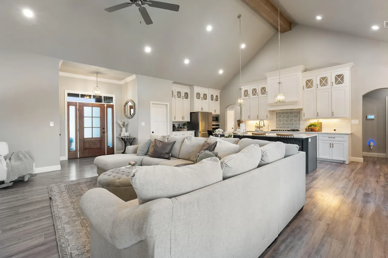 Photo 6 — 1306 Chaucer Lane, Wolfforth, TX 79382