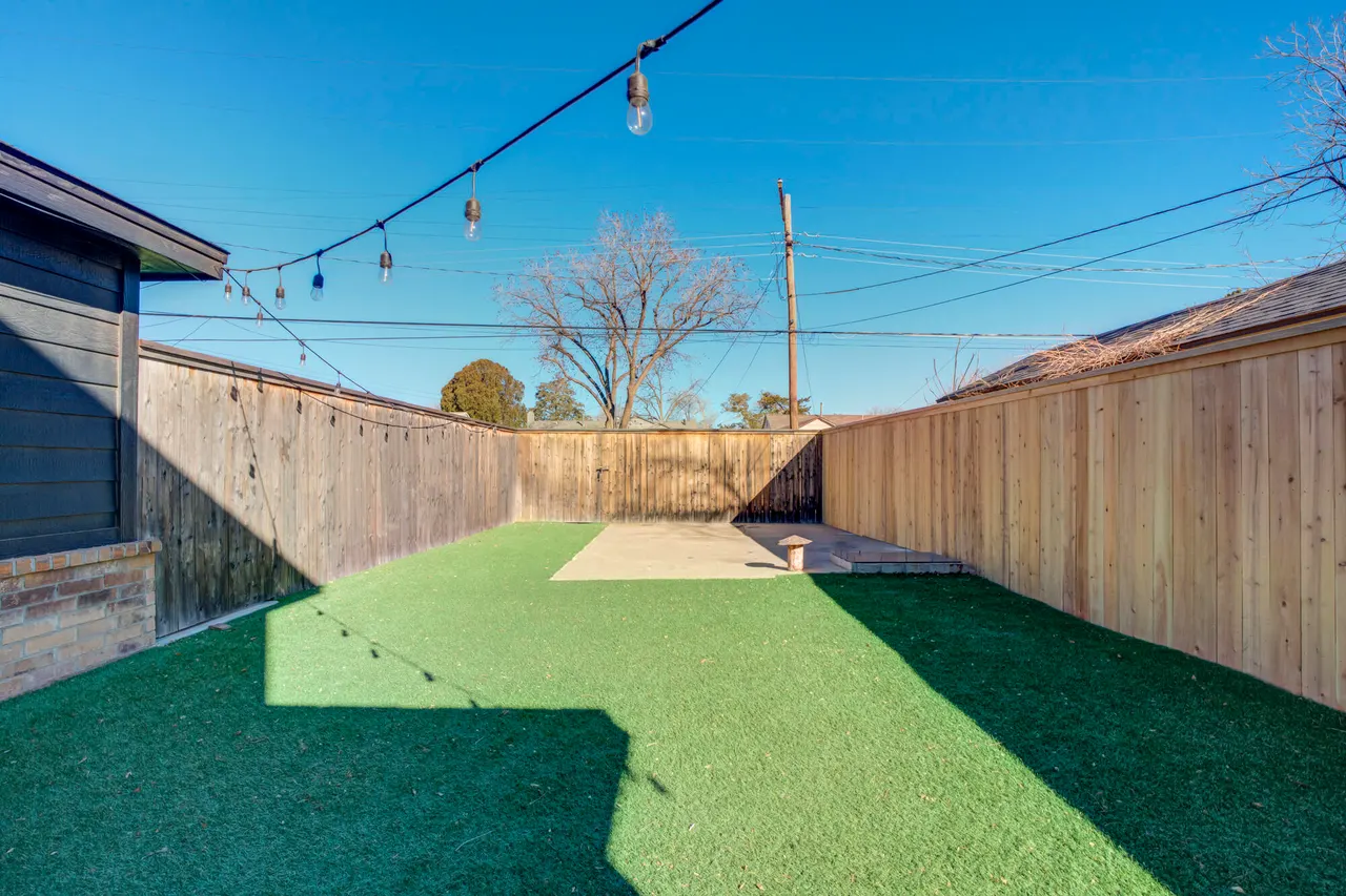 Photo 43 — 2414 25th Street, Lubbock, TX 79411