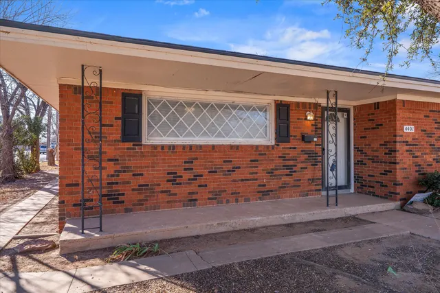 Photo 4 — 4401 27th Street, Lubbock, TX 79410