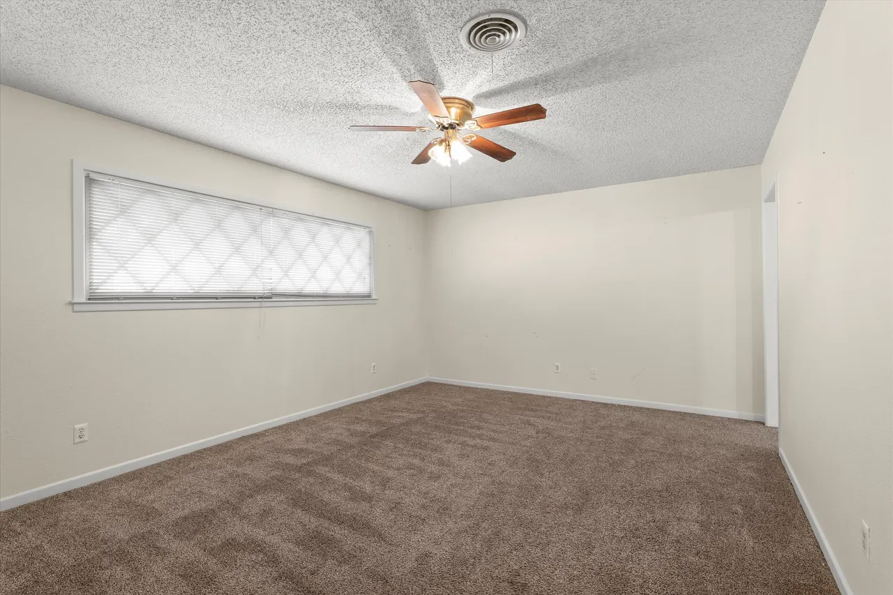 Photo 11 — 4401 27th Street, Lubbock, TX 79410
