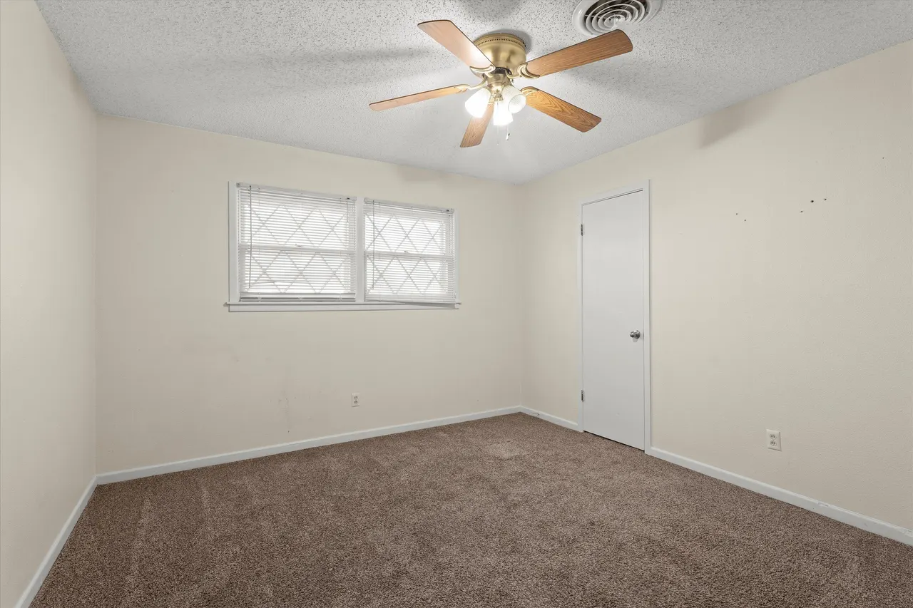 Photo 16 — 4401 27th Street, Lubbock, TX 79410